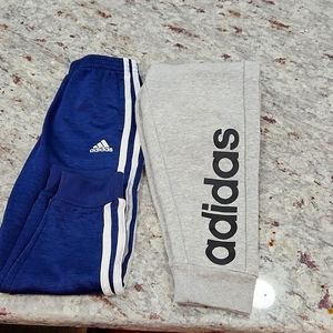 2 pairs boys Adidas sweatpants size 5 great condition